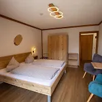 Hotell Tyrol 3*