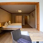 Tyrol Hotell