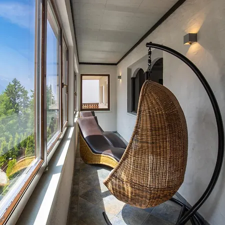 Tyrol Hotell